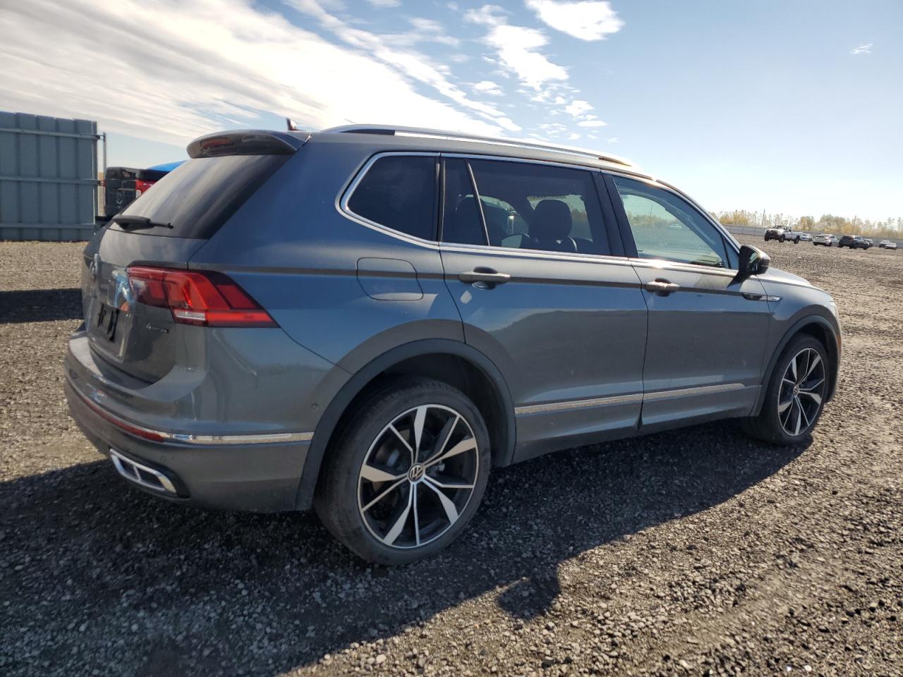 VOLKSWAGEN TIGUAN SEL R-LINE BLACK