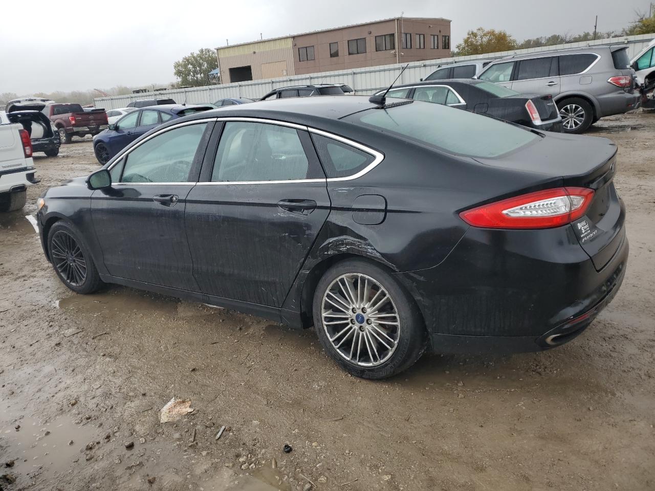 FORD FUSION SE