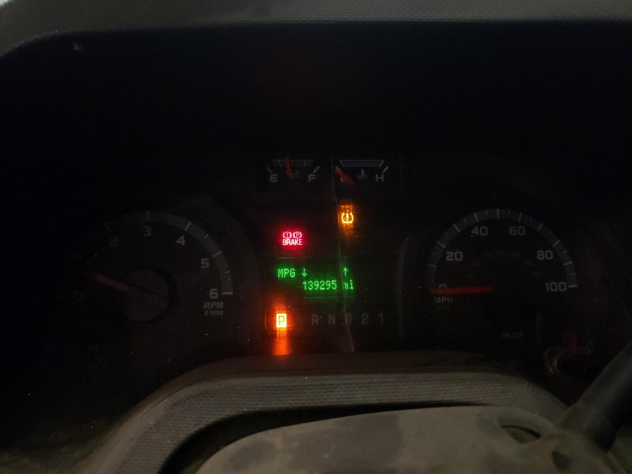 FORD ECONOLINE E250 VAN