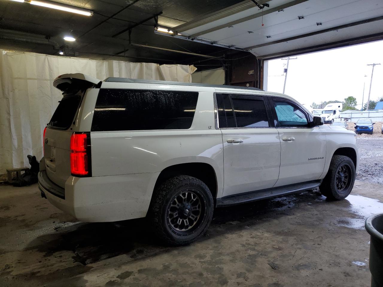 CHEVROLET SUBURBAN K1500 LT