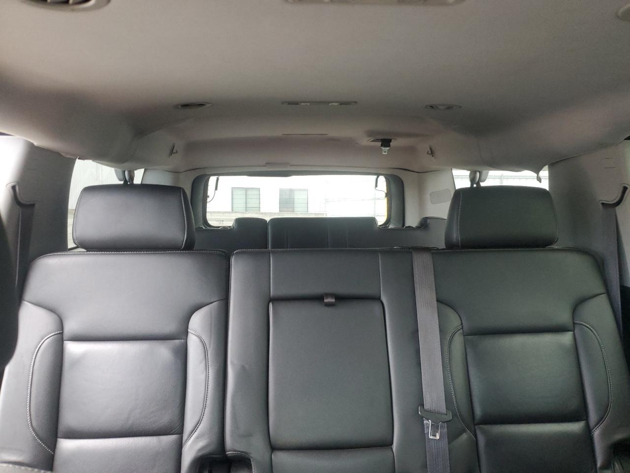 CHEVROLET SUBURBAN C1500 LT