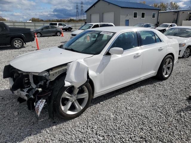 Global Auto Auctions: 2013 CHRYSLER 300