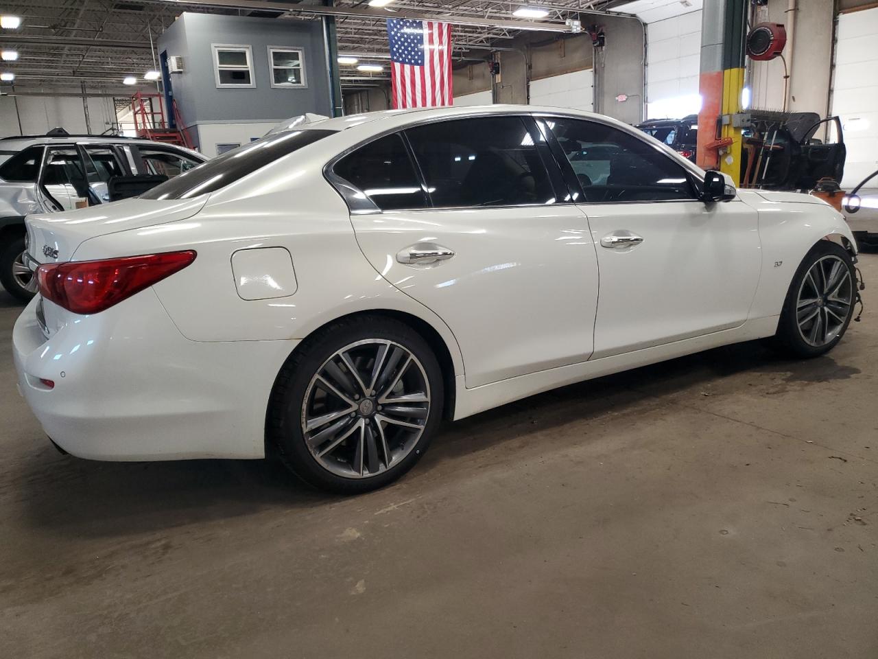INFINITI Q50 BASE