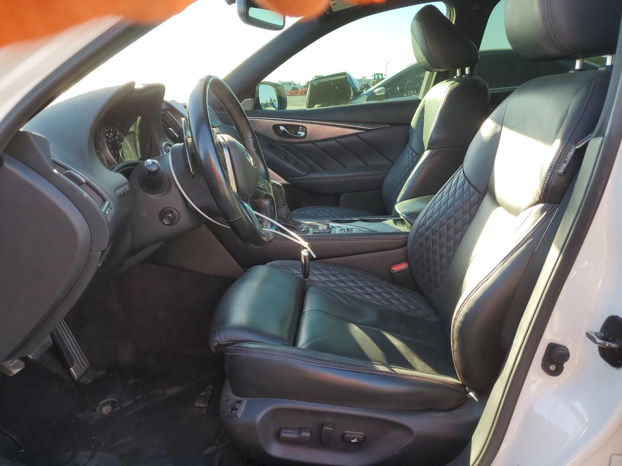 INFINITI Q50 RED SPORT 400