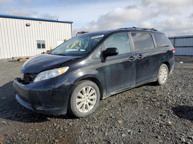 TOYOTA SIENNA LE