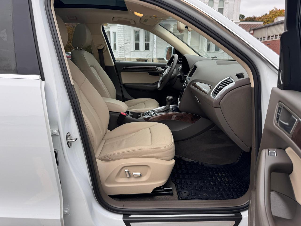 AUDI Q5 PREMIUM PLUS