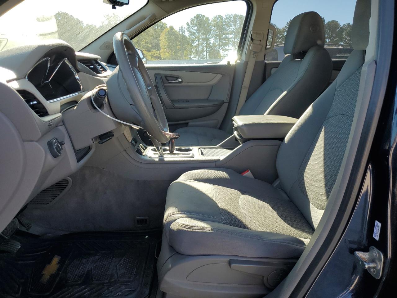 CHEVROLET TRAVERSE LS