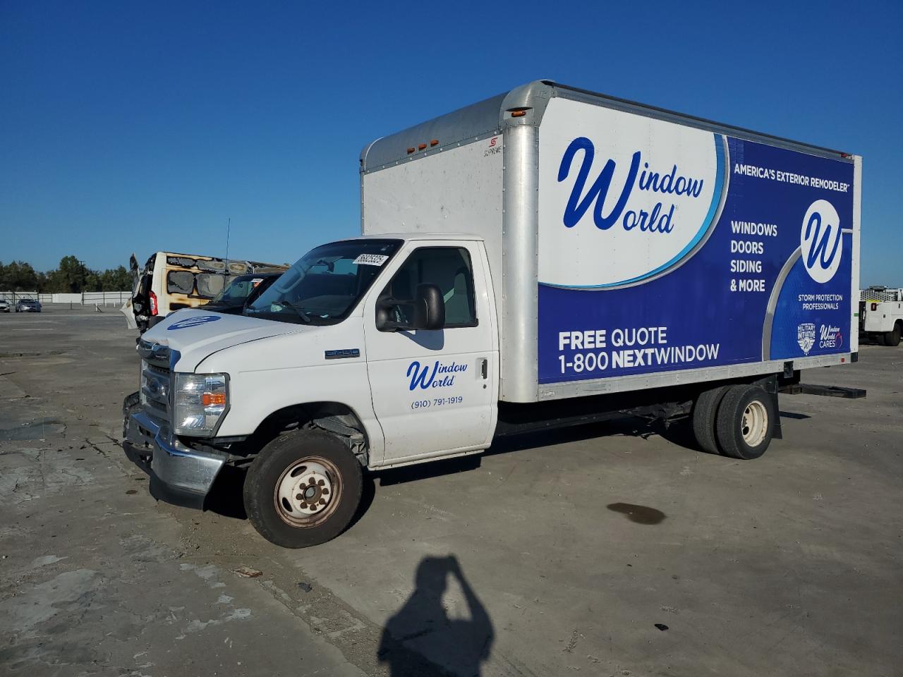 FORD ECONOLINE E450 SUPER DUTY CUTAWAY VAN