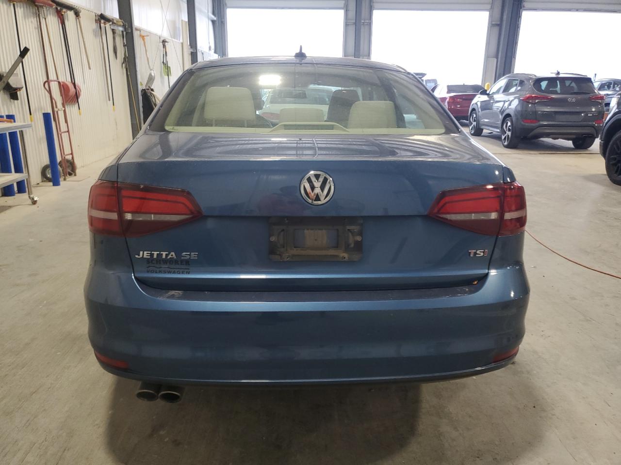 VOLKSWAGEN JETTA SE