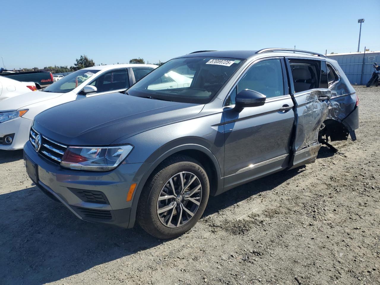 VOLKSWAGEN TIGUAN SE