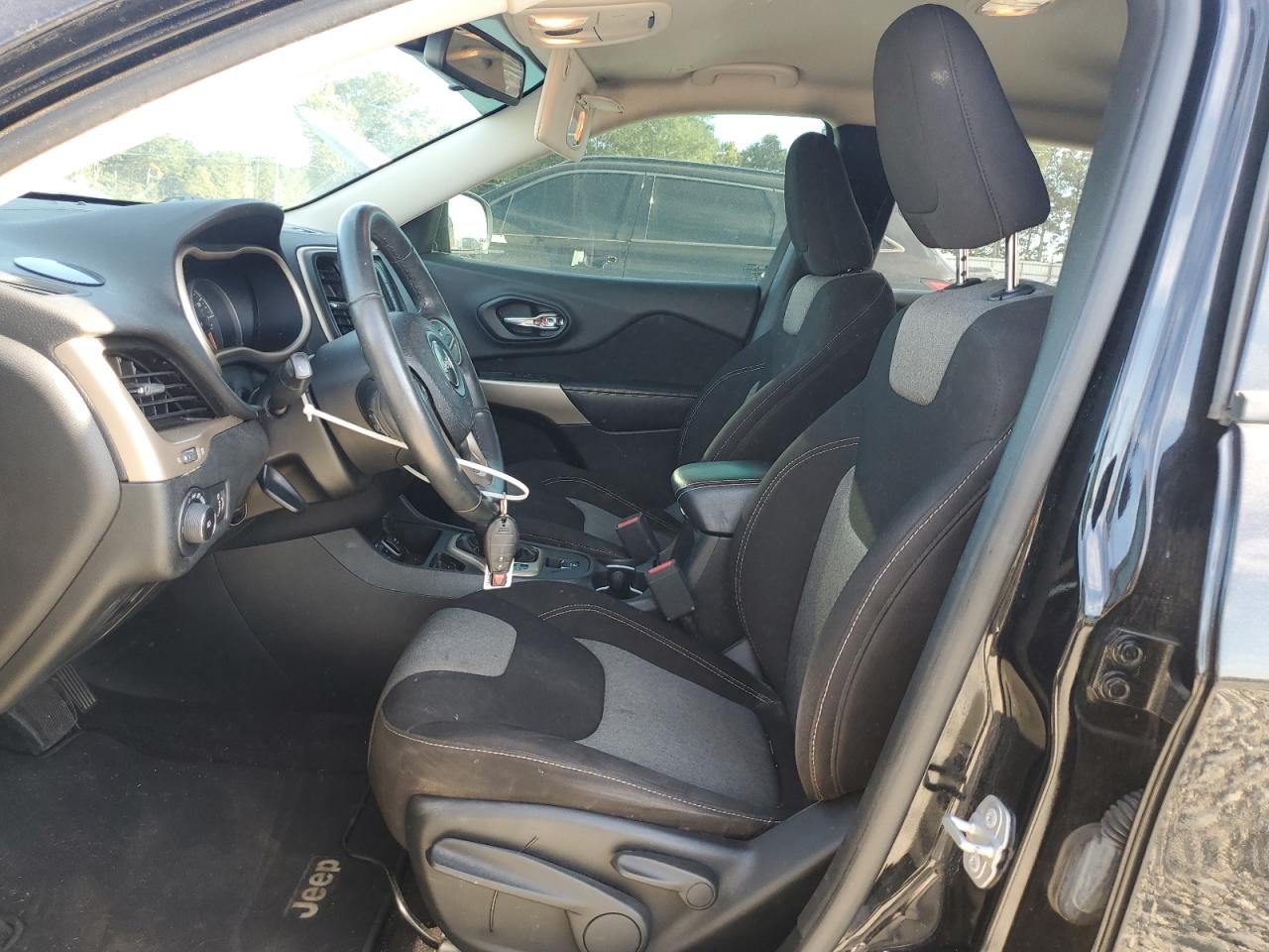 JEEP GRAND CHEROKEE LATITUDE