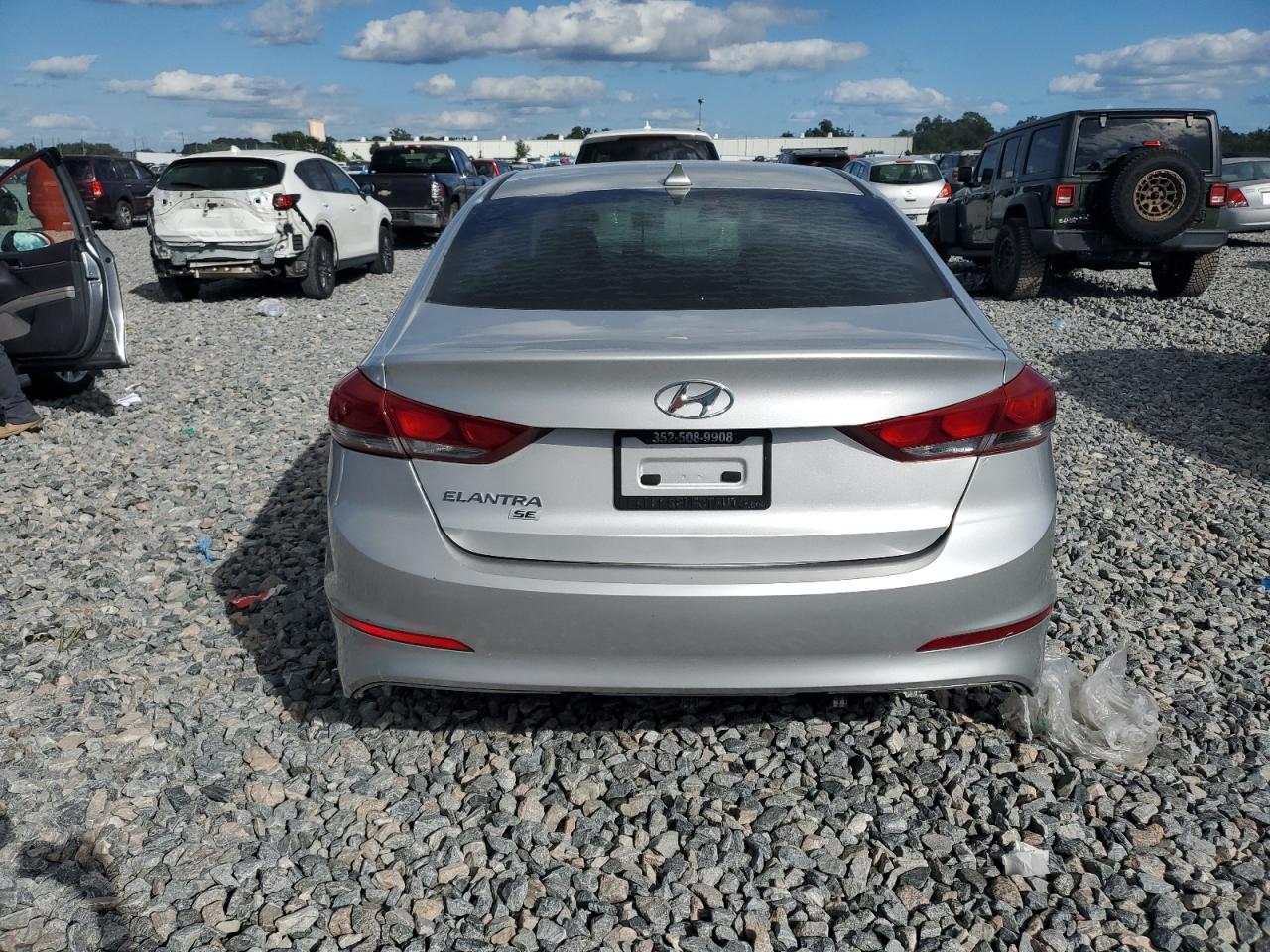Lot #3292390303 2017 HYUNDAI ELANTRA SE