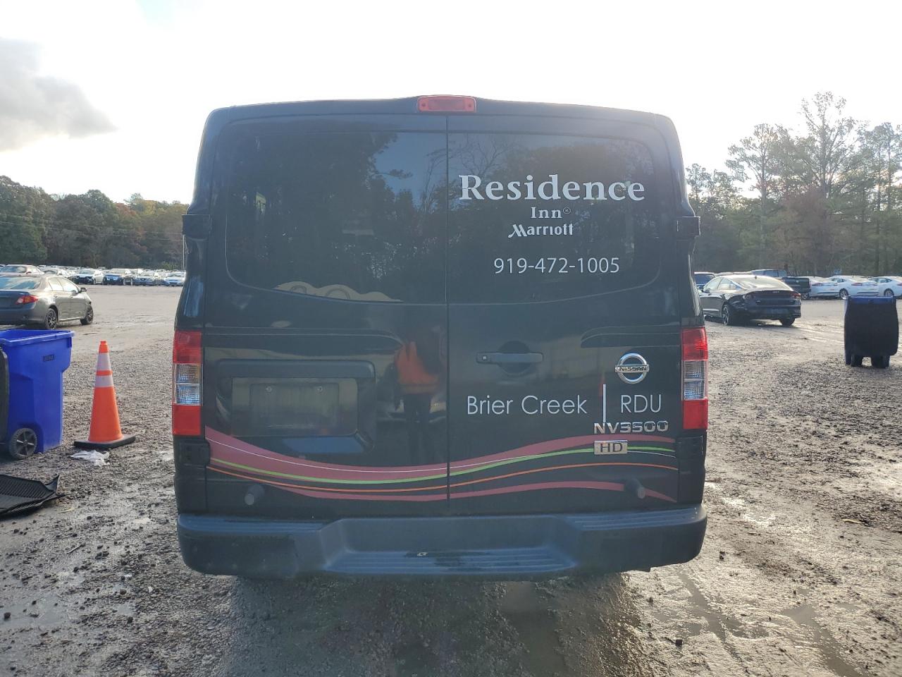 NISSAN NV3500 3500 S