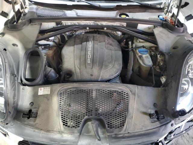 2017 PORSCHE MACAN WP1AA2A53HLB04210