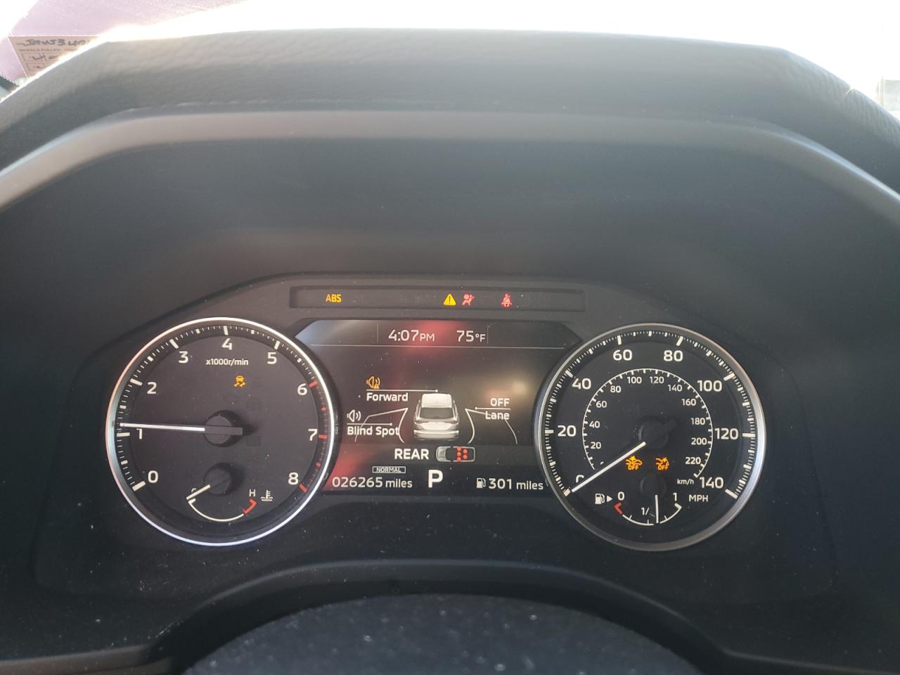 MITSUBISHI OUTLANDER SE