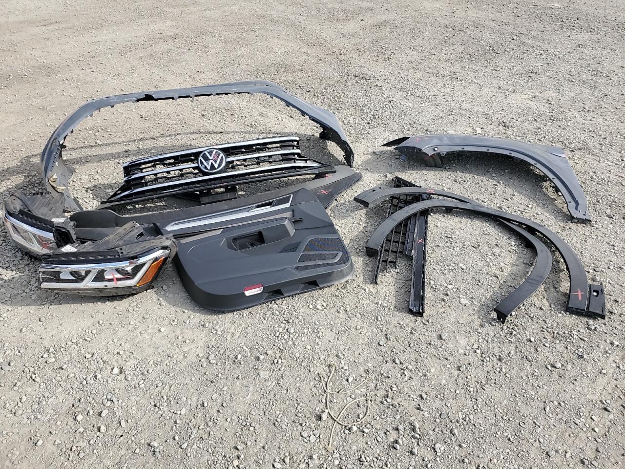 VOLKSWAGEN ATLAS CROSS SPORT SE