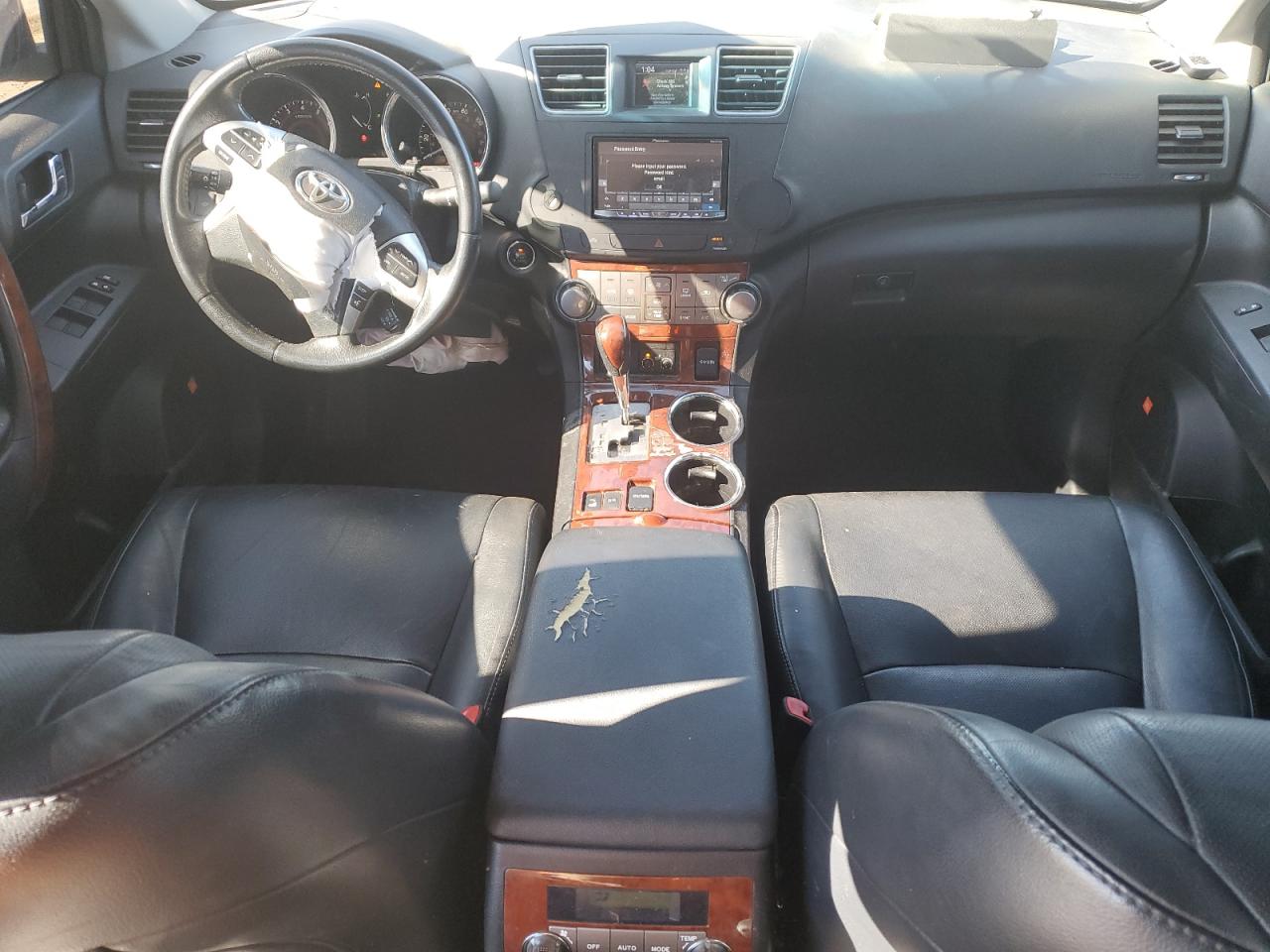 TOYOTA HIGHLANDER LIMITED