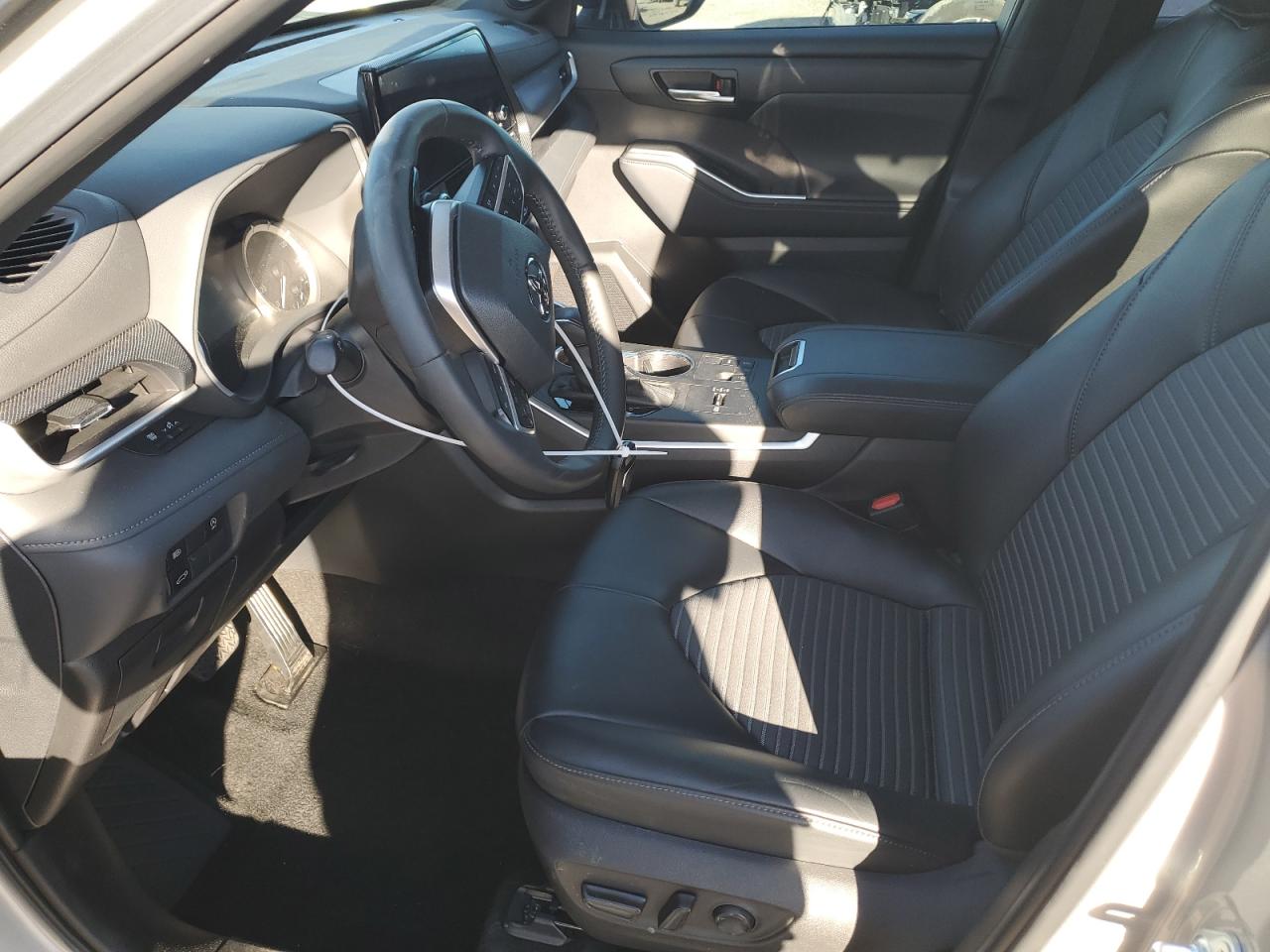 TOYOTA HIGHLANDER LE