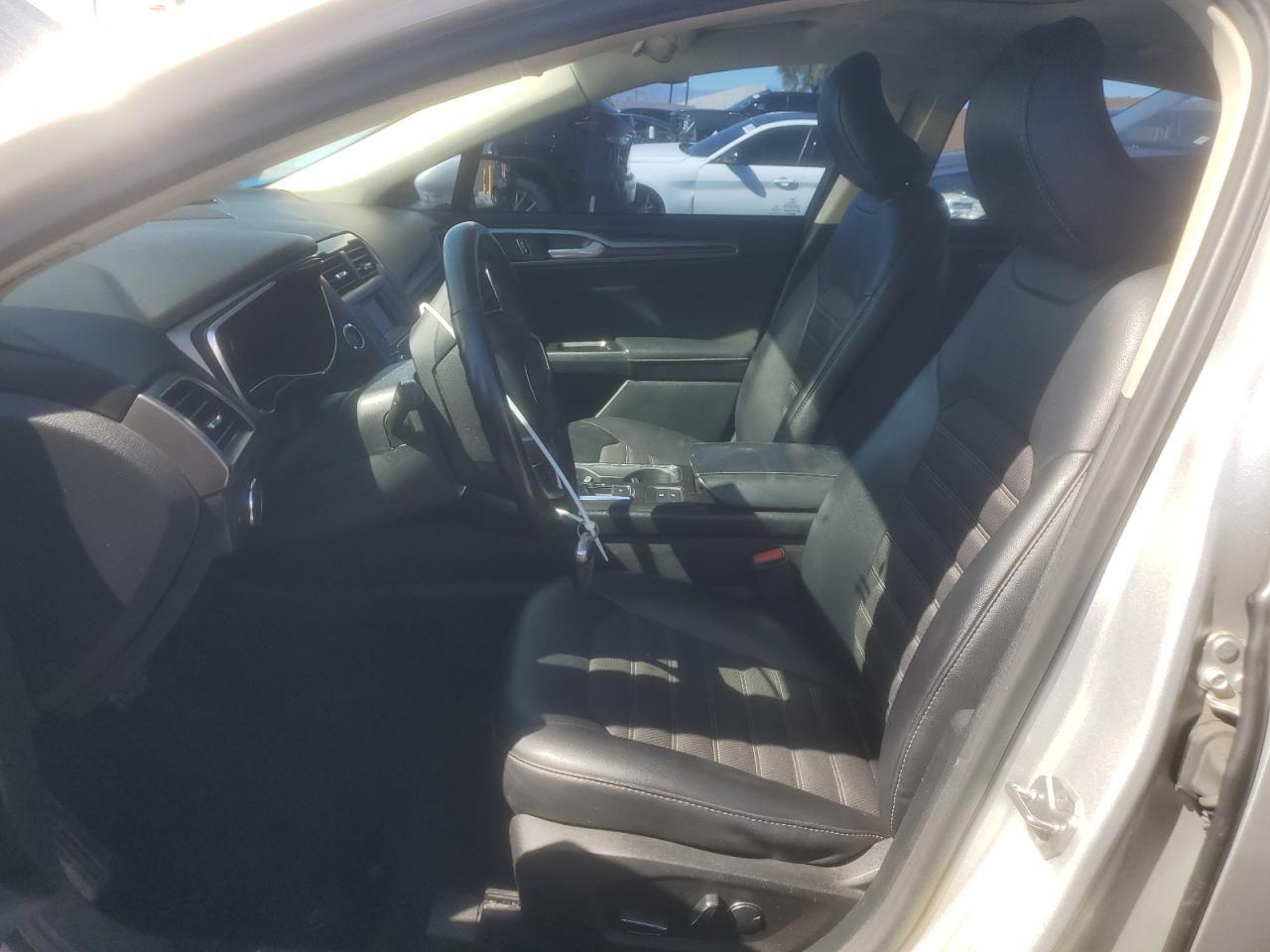 FORD FUSION SE HYBRID