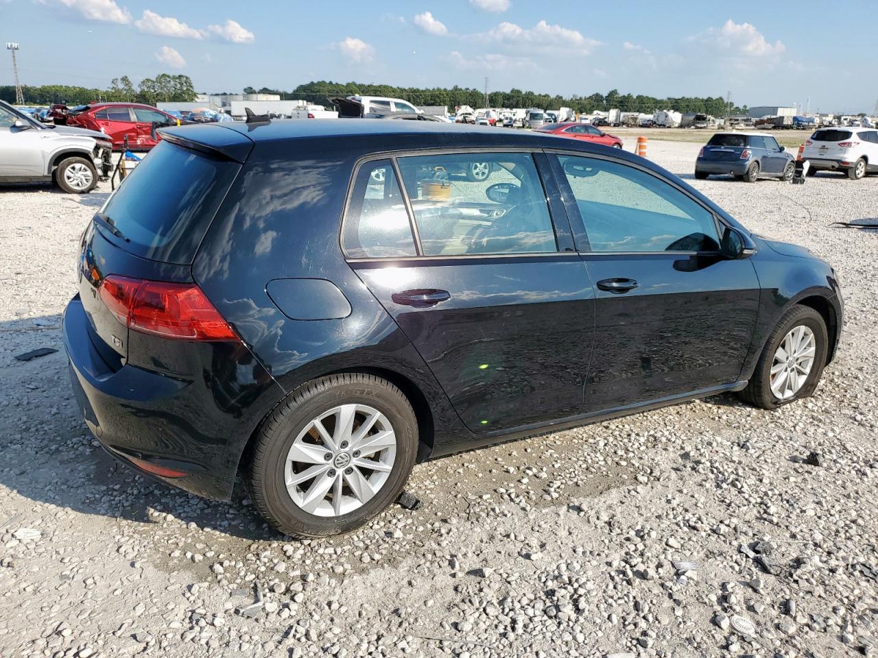 VOLKSWAGEN GOLF S/SE