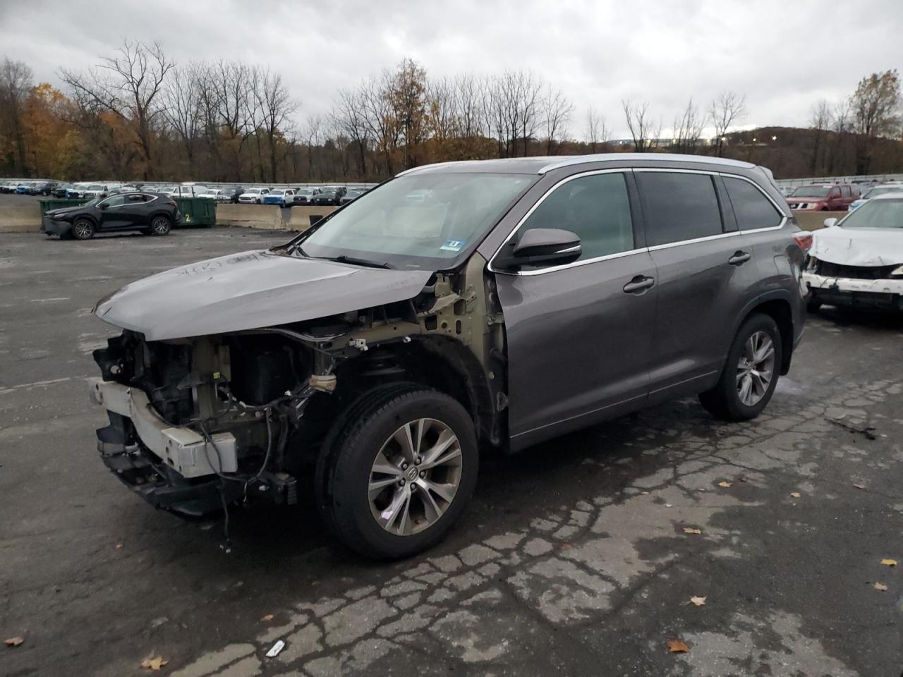 TOYOTA HIGHLANDER XLE