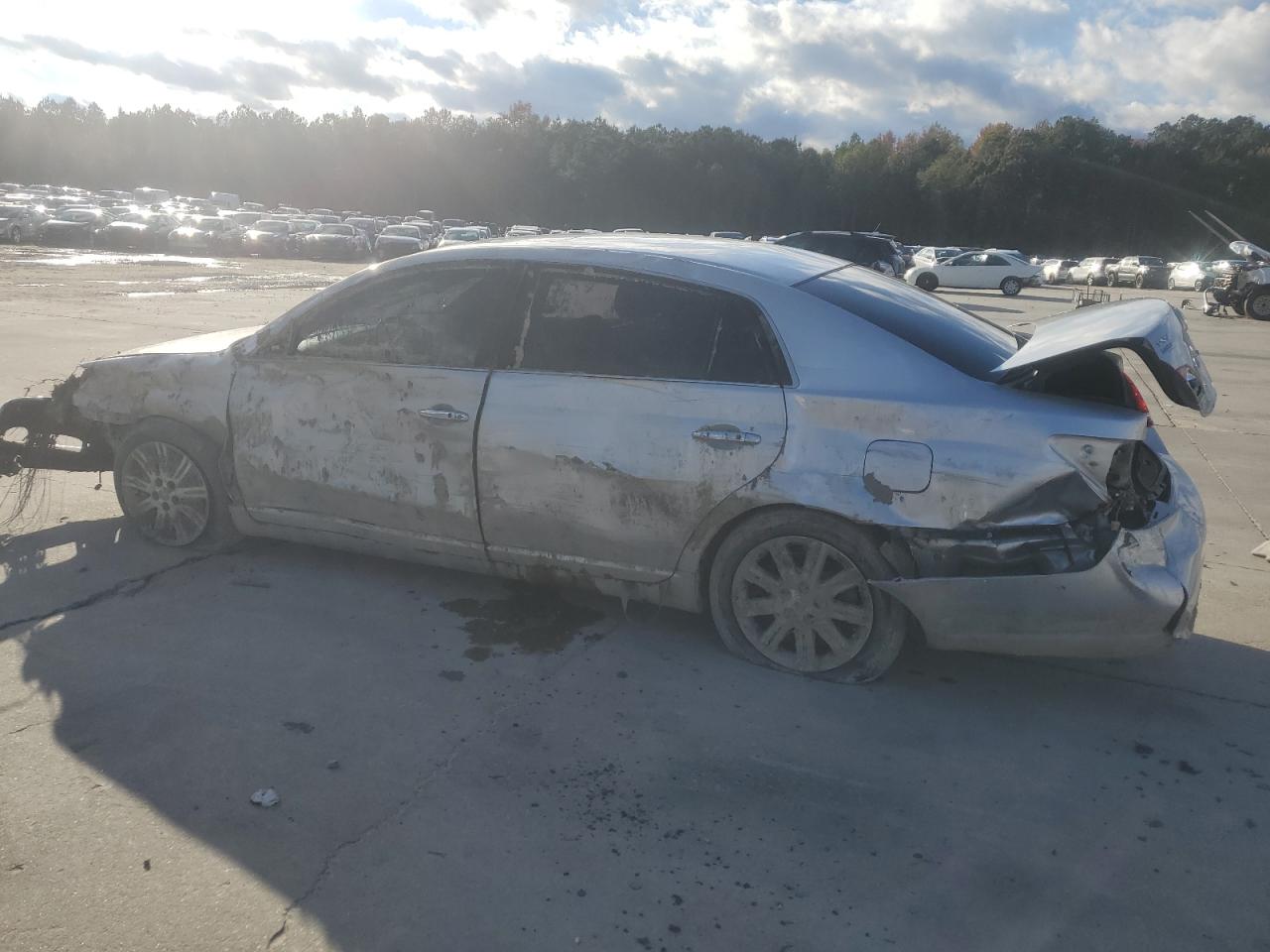 Lot #3290062261 2008 TOYOTA AVALON XL