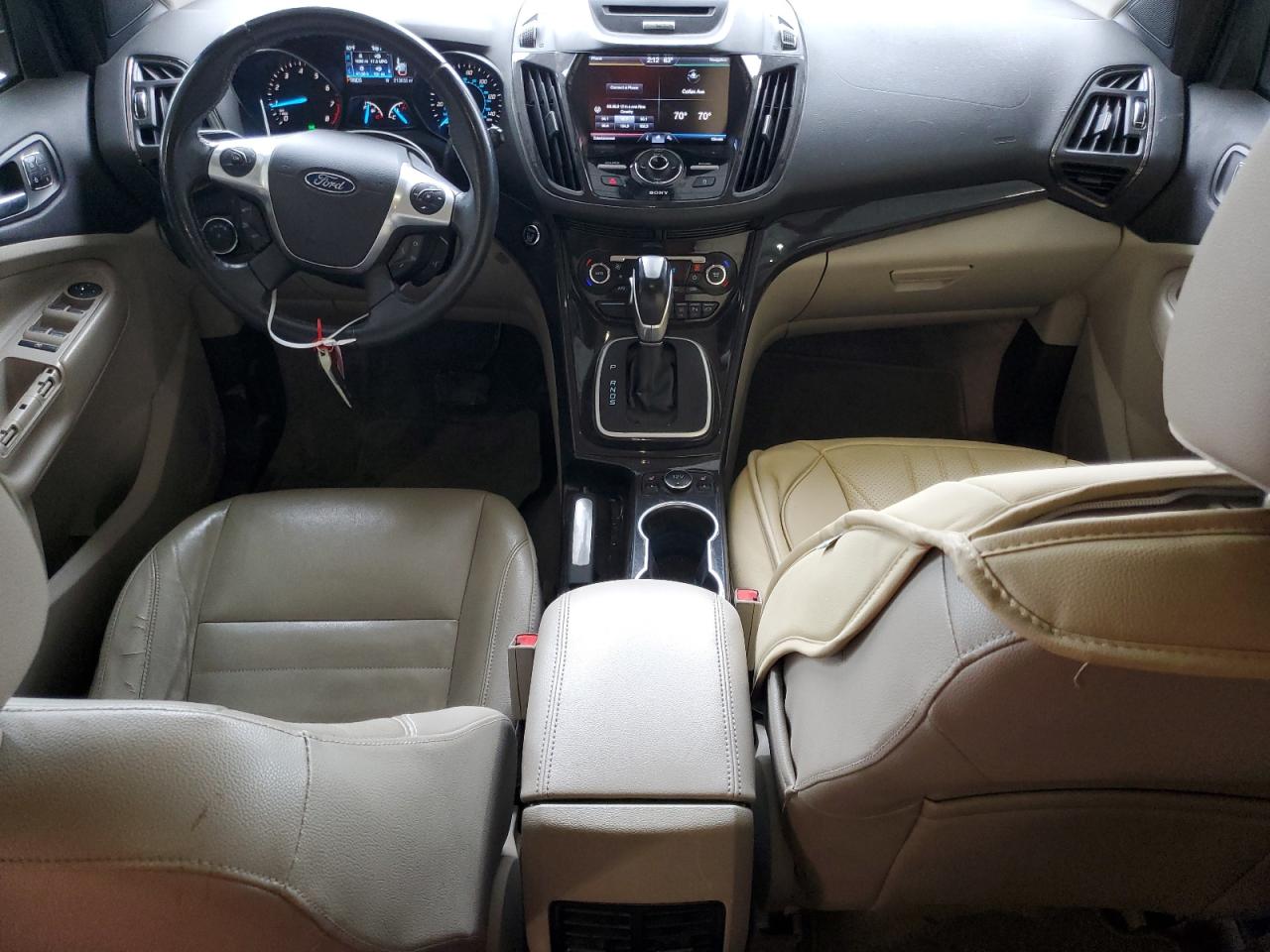 FORD ESCAPE TITANIUM