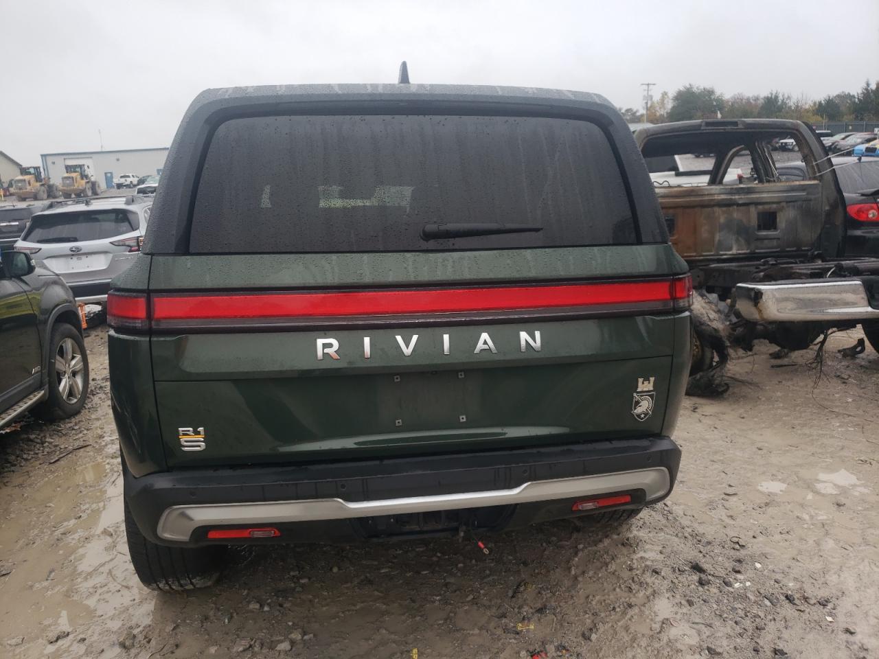 RIVIAN R1S ADVENTURE