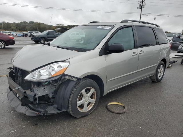 Global Auto Auctions: 2006 TOYOTA SIENNA CE