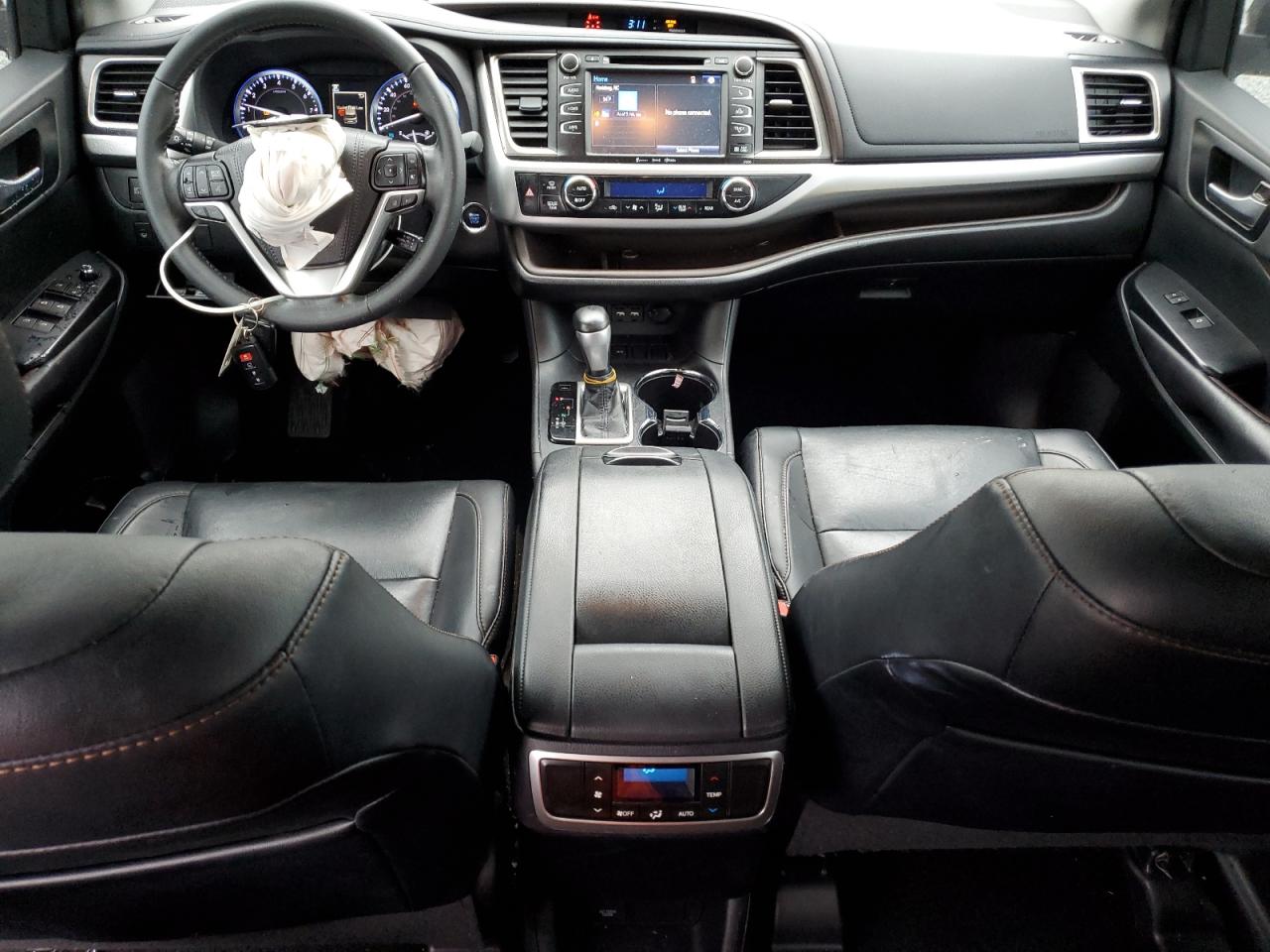 TOYOTA HIGHLANDER SE