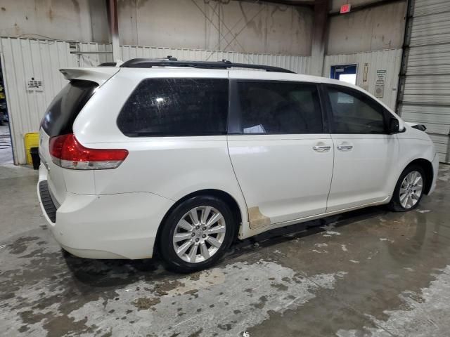2011 TOYOTA SIENNA XLE - 5TDYK3DC2BS005042