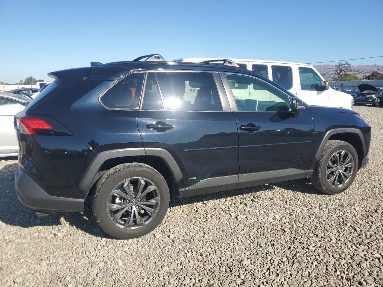 TOYOTA RAV4 XLE PREMIUM