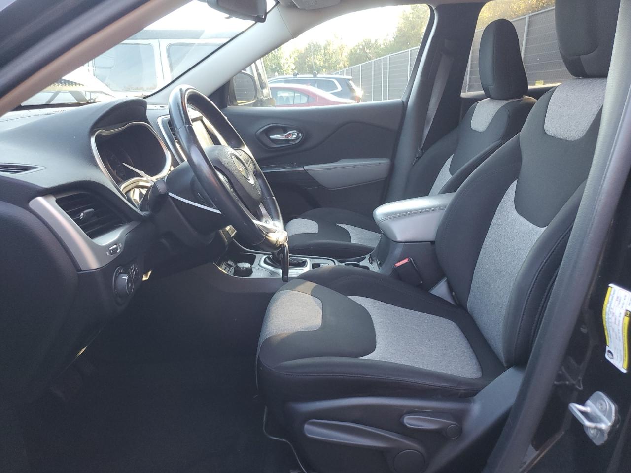 JEEP GRAND CHEROKEE LATITUDE