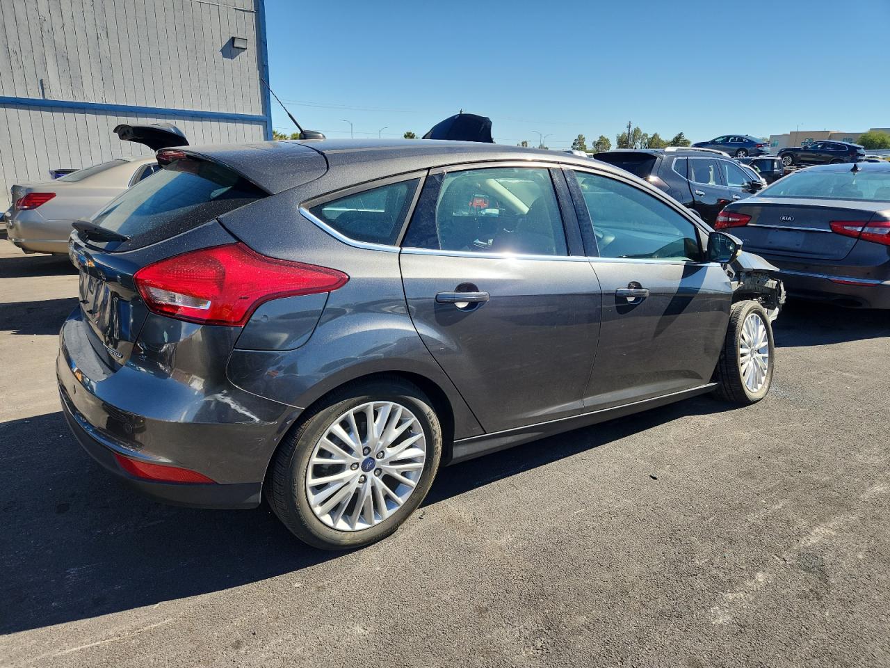 FORD FOCUS TITANIUM