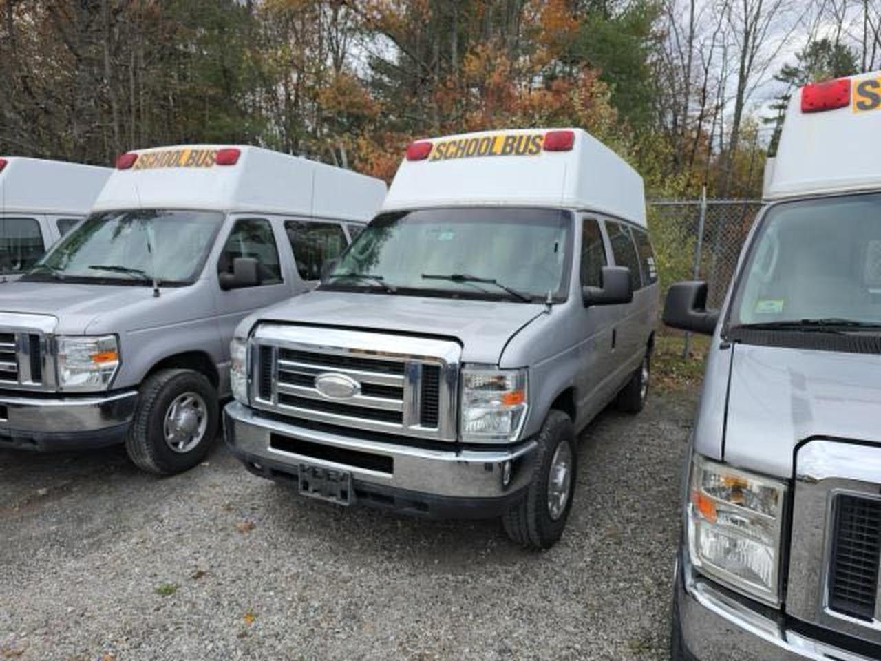 FORD ECONOLINE E250 VAN