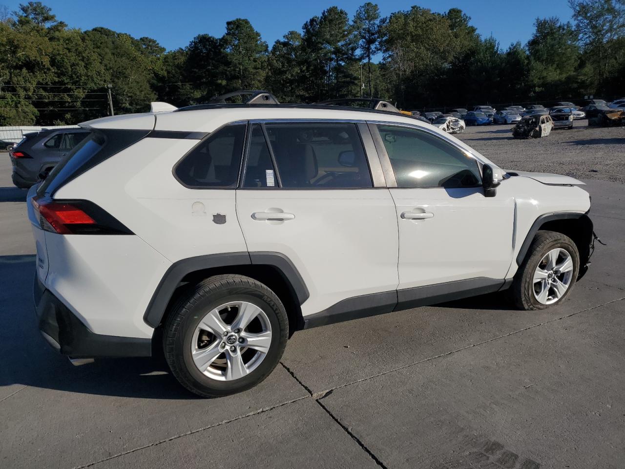 TOYOTA RAV4 XLE