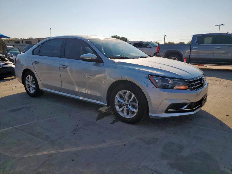 2018 VOLKSWAGEN PASSAT S 1VWAA7A35JC030983