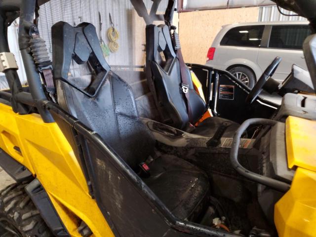 2016 CAN-AM COMMANDER - Inny widok