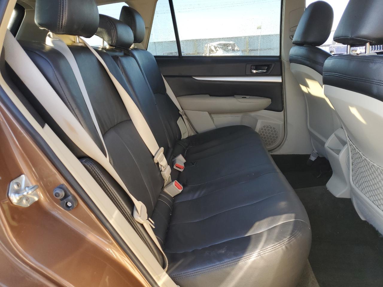 SUBARU OUTBACK 2.5I PREMIUM