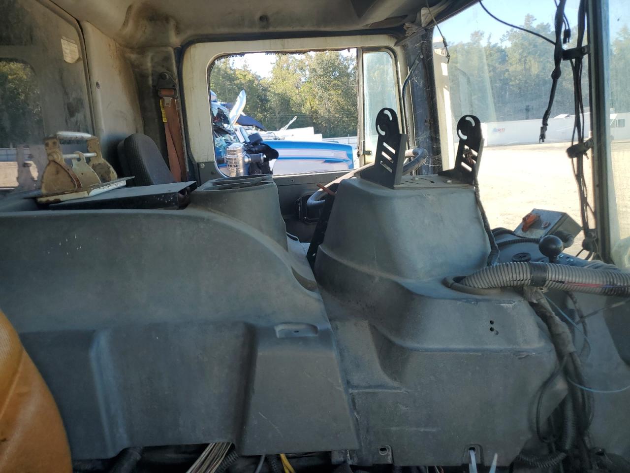 Lot #3273750350 2013 MACK UNKNOWN