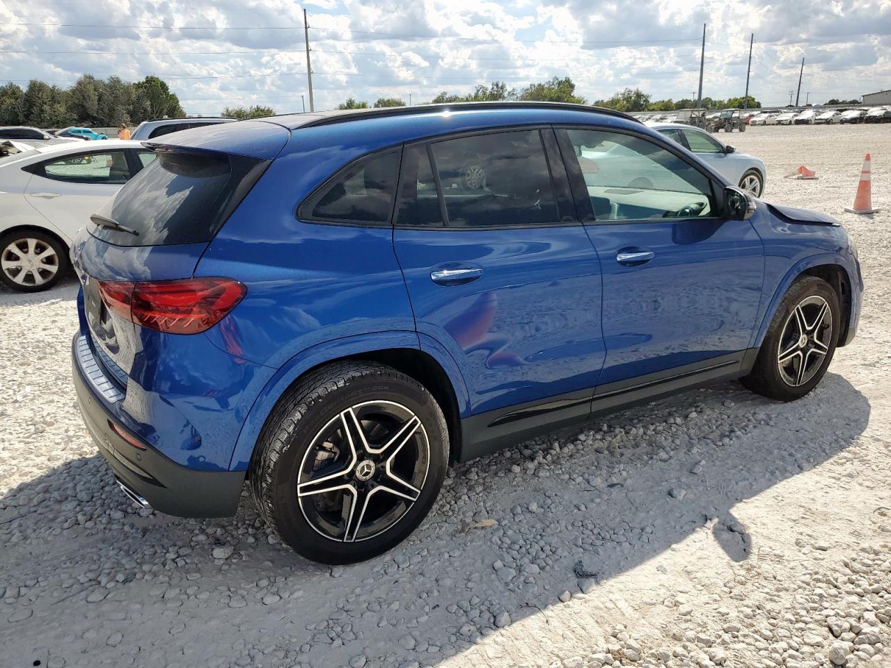 MERCEDES-BENZ GLA-CLASS 250