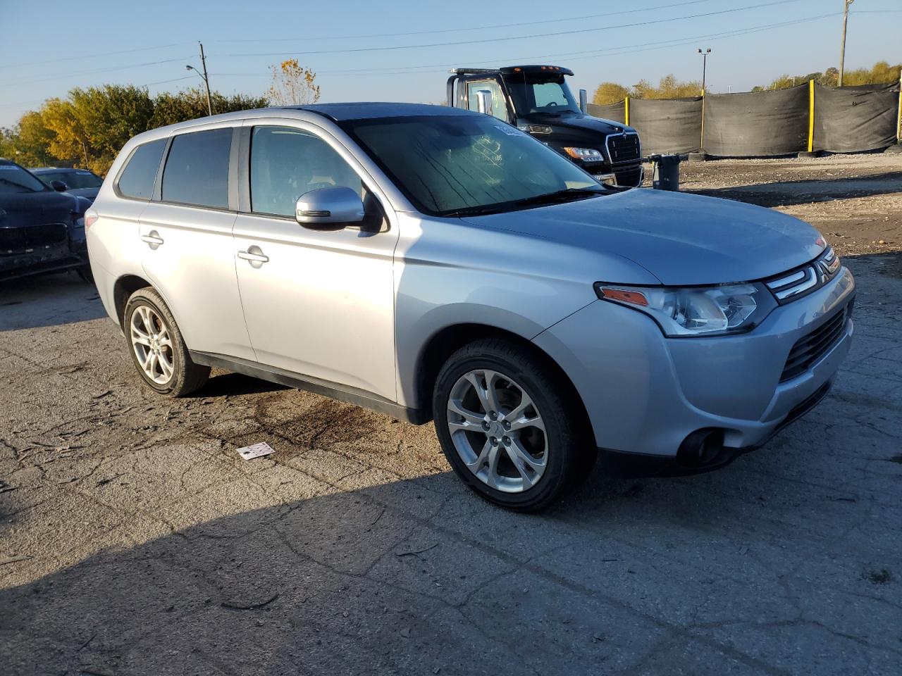 MITSUBISHI OUTLANDER SE