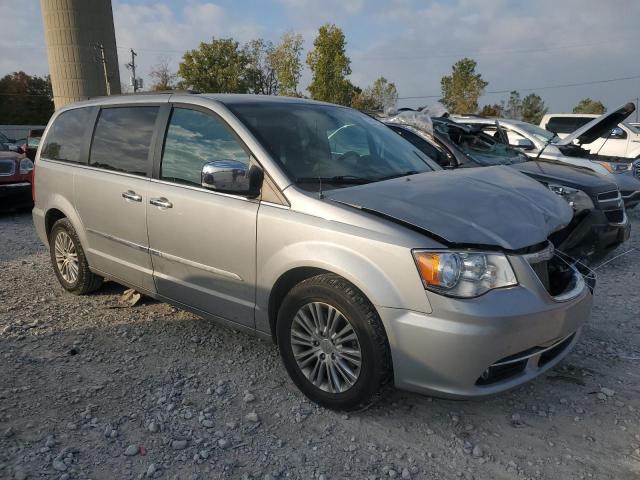 2015 CHRYSLER TOWN & COU - 2C4RC1CG0FR655948