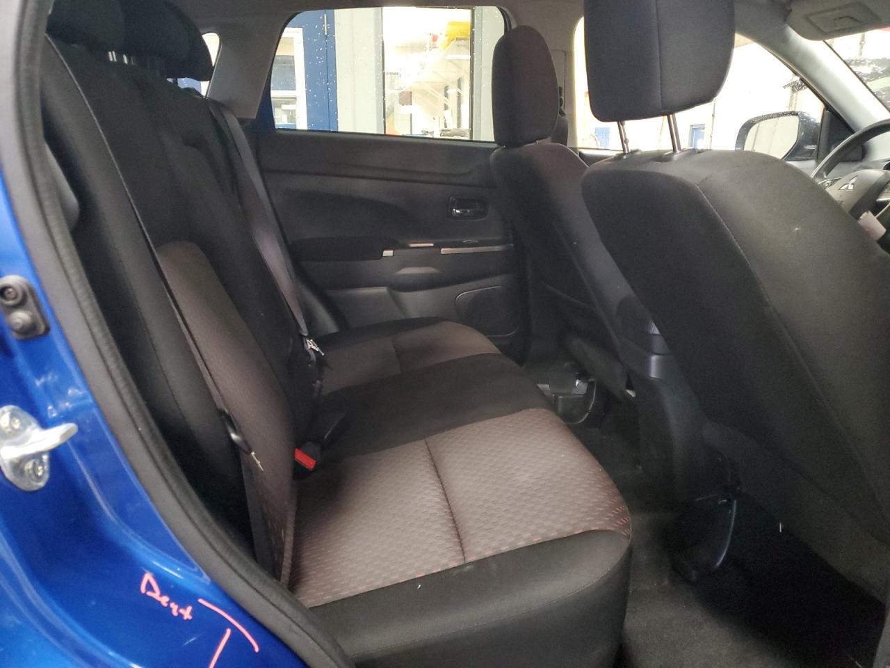 MITSUBISHI OUTLANDER ES