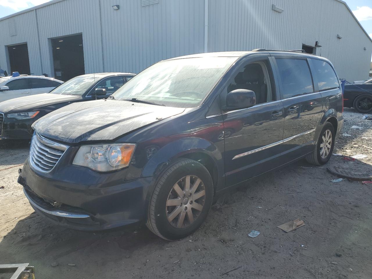 CHRYSLER TOWN & COUNTRY TOURING