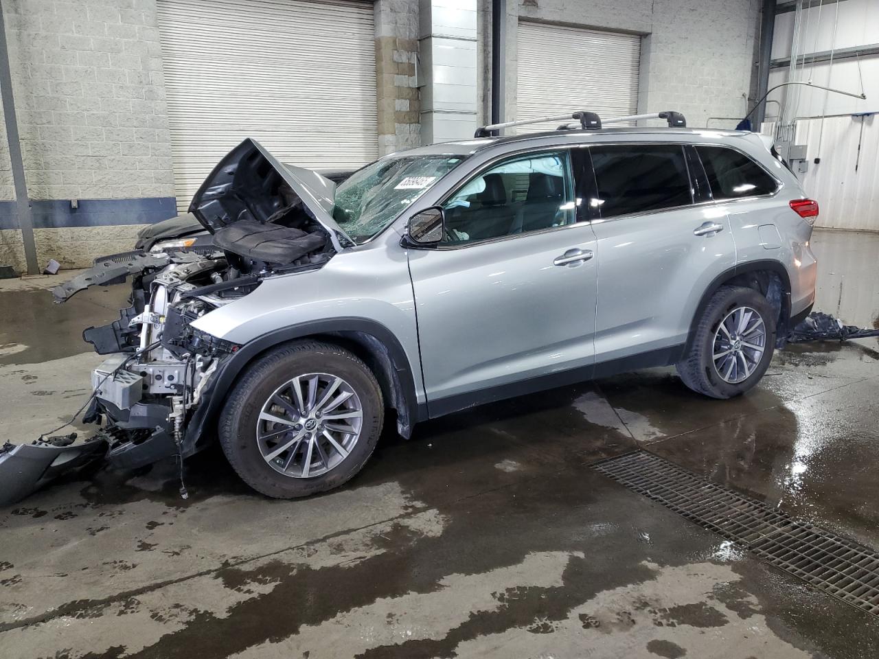 TOYOTA HIGHLANDER SE