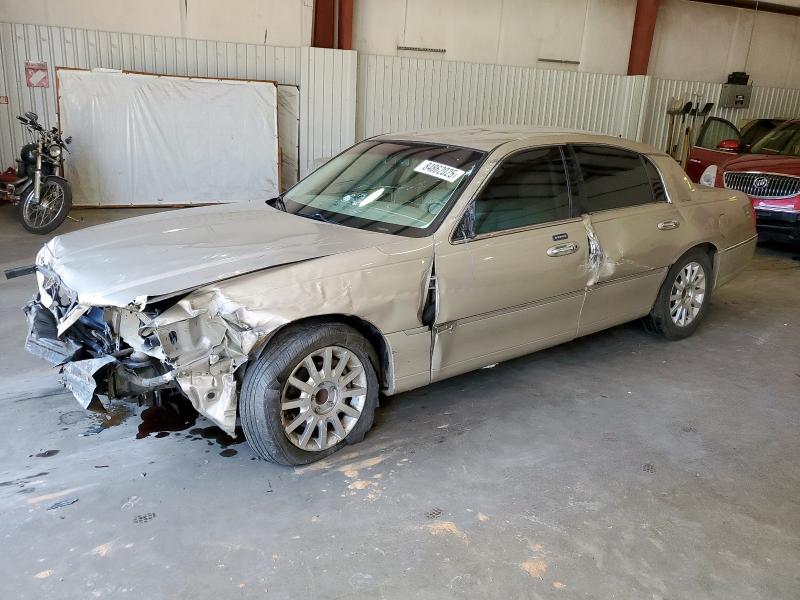 LINCOLN TOWN CAR SIGNATURE