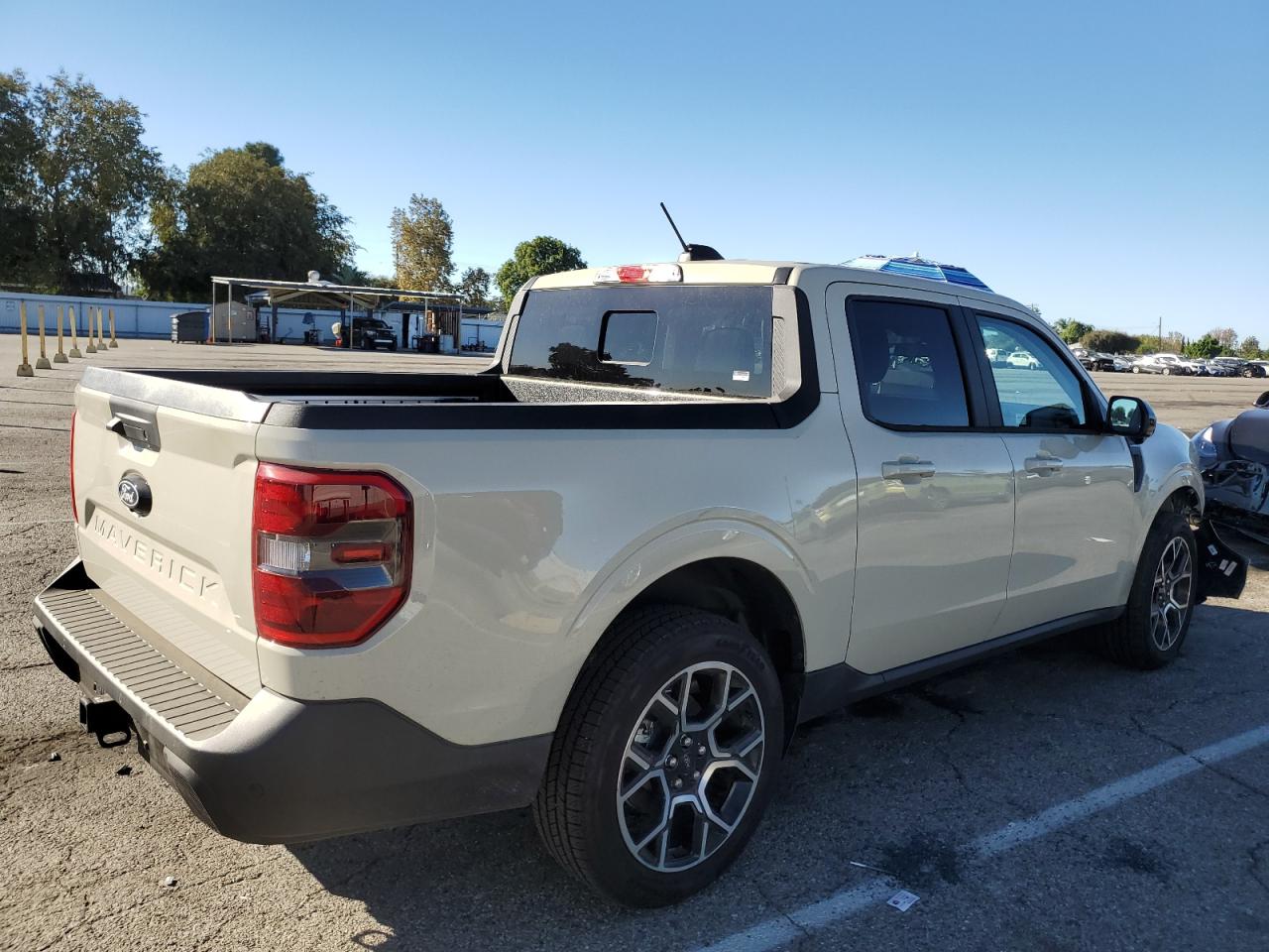 FORD MAVERICK LARIAT