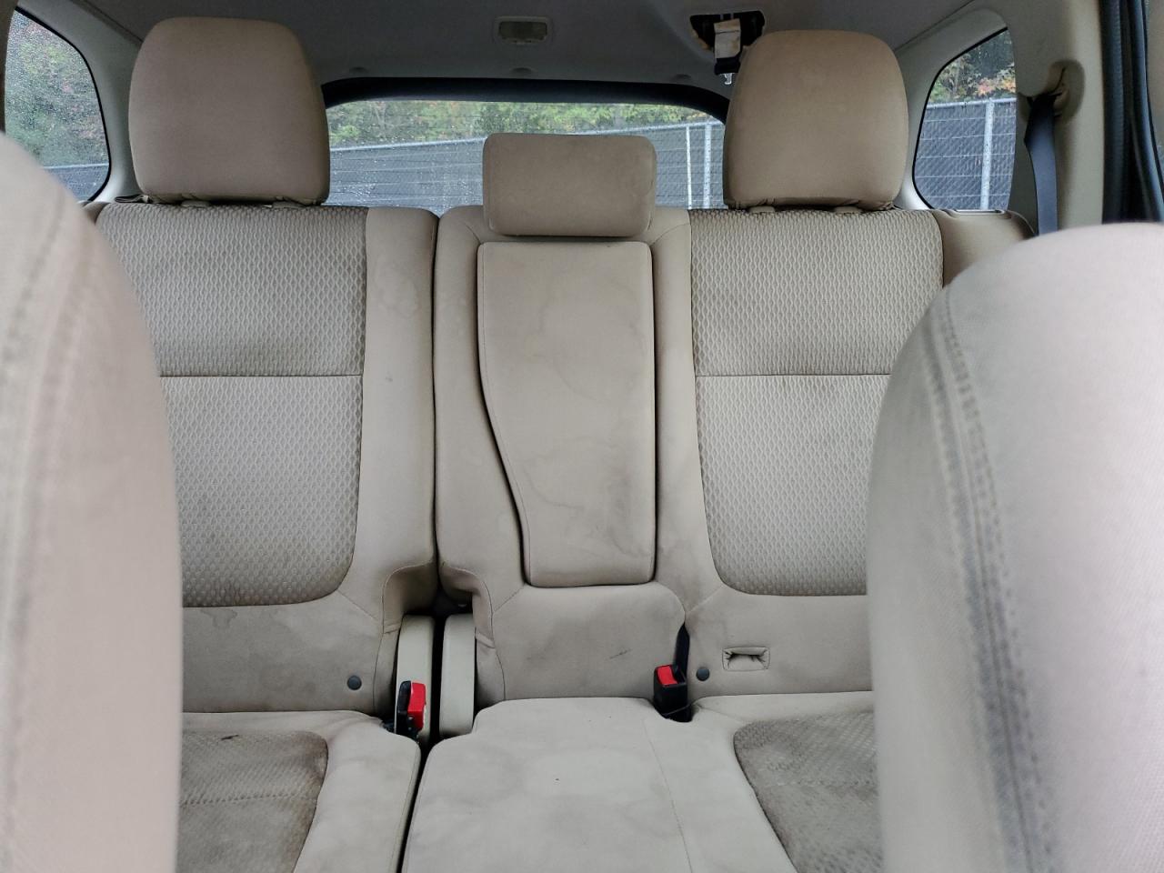 MITSUBISHI OUTLANDER SE