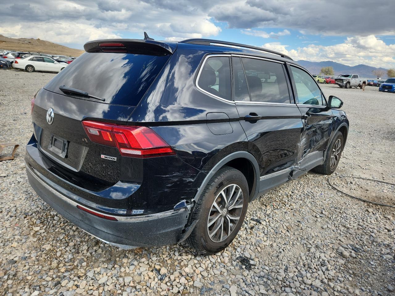 VOLKSWAGEN TIGUAN SE